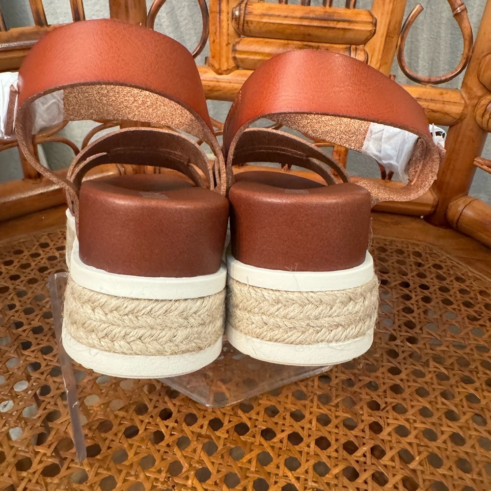 Mia “Evans” Platform Espadrille Wedge Sandal. Size 6 - Picture 5 of 8